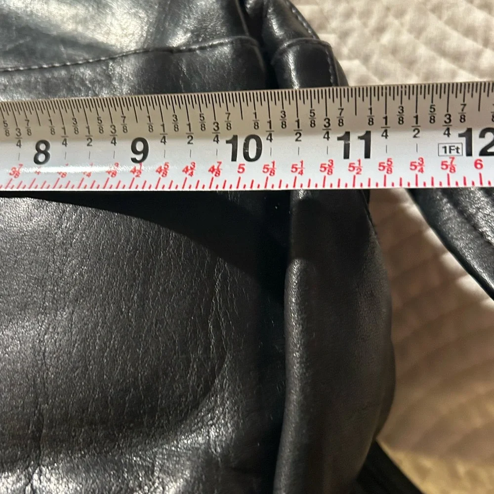 Tignanello Black Leather Shoulder or crossbody bag 
In excellent condition - Picture 4 of 8